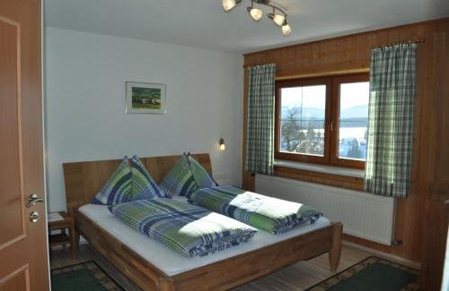 Vordergoriach House | Pet-Friendly Haashof: Rated 10/10 with Breakfast & Kitchen