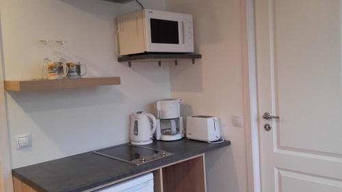 Haapsalu House | Inviting Haavalehe Summer House with Child-Friendly Amenities
