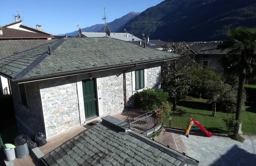 Ardenno House | Cozy House for 2 with Kitchen & Secure Parking
