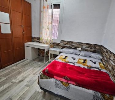 L'Hospitalet de Llobregat House | Cozy Private Room in Hospitalet de Llobregat with Kitchen