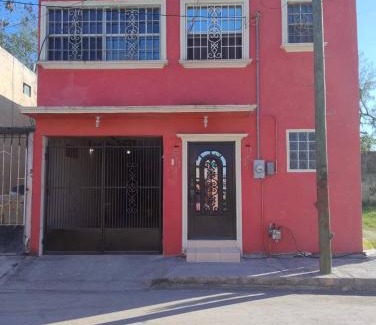 Matamoros House | Cozy Room with Queen Bed - Guest Rated 9.8, Family Friendly