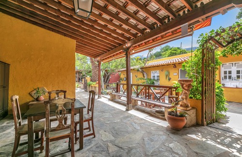 Guimar Villa | Inviting Room with Terrace, Garden Access and Free Wi-Fi