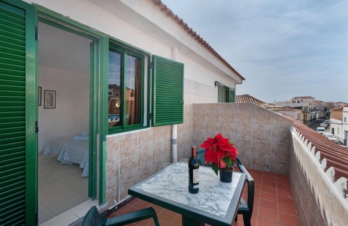 Vilaflor Apartment | 'Habitación 11 Con Balcón' with Balcony and Wi-Fi