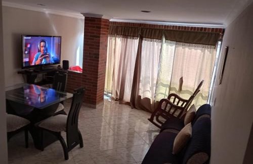 Bello House | Modern and Comfortable Room with Breakfast & Kitchen Access