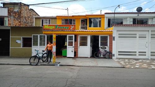 Fontibon House | Convenient Airport Stay Just 5 Minutes Away