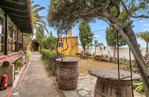 Guimar Villa | Discover Room 5 with Shared Terrace and Garden Amenities