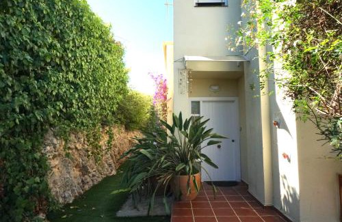 Olivella Bed & Breakfast | Oceanfront Atalaya Room with Pool and 9.2 Rating
