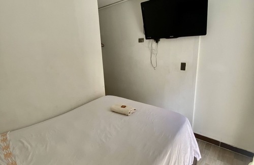 Villavicencio House | Independent Entry Room with Private Bath for Families