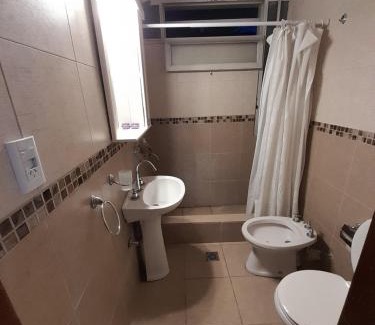 Parana House | Habitación con baño privado hasta 4 personas