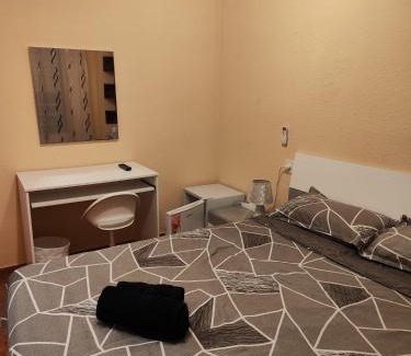 Gandia Apartment | Habitación Doble con baño privado,Gandía en piso compartido con los Anfitriónes