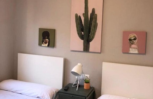 Estella House | Central Double Room with Child-Friendly Amenities