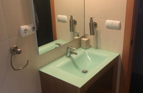 Angustias - Chana - Encina House | Independent Double Room with Shared Bath - Rated 9.1/10