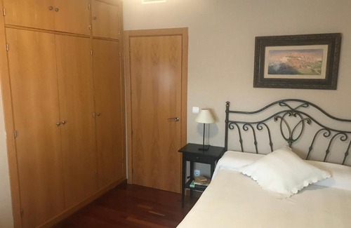 Angustias - Chana - Encina House | Independent Double Room with Shared Bath - Rated 9.1/10