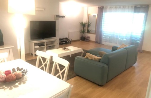 Sitges Town Center House | Prime Beachfront Room in Sitges with Pool & Ocean View