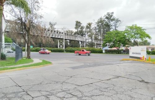 San Pedro Tlaquepaque House | Convenient Room Near Airport - Ideal for Families