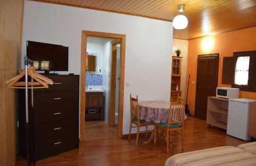 Valmuel Apartment | Independent Room at Casa Rural Javier - Family-Friendly Escape