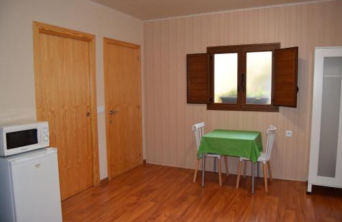 Valmuel Apartment | Inviting Independent Room II at Casa Rural Javier, Rated 9.2