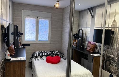 Almenara House | Stylish Stay at Habitación New York - 5 Torres, Rated 9.5