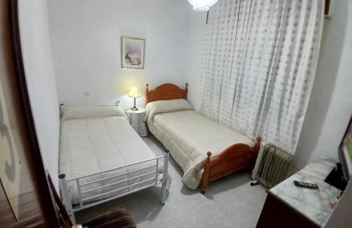 Toledo Bed & Breakfast | Cozy Double Room in Toledo with Kitchen & Pet-Friendly Stay