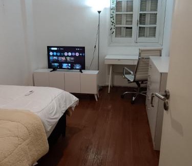 Cordon House | Habitación Privada En Apto Compartido