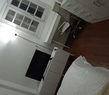 Cordon House | Habitación Privada En Apto Compartido