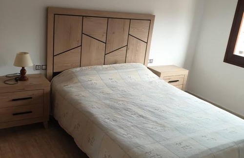 Barbastro Other | Private Room: Guest Rated 10/10 & Family Friendly Stay