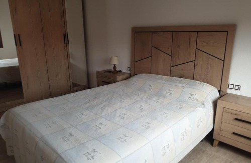 Barbastro Other | Private Room: Guest Rated 10/10 & Family Friendly Stay