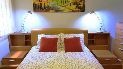 Zorrotza House | Cozy Retreat with Private Rooms and Child-Friendly Amenities