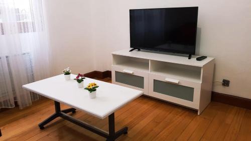 Zorrotza House | Cozy Retreat with Private Rooms and Child-Friendly Amenities