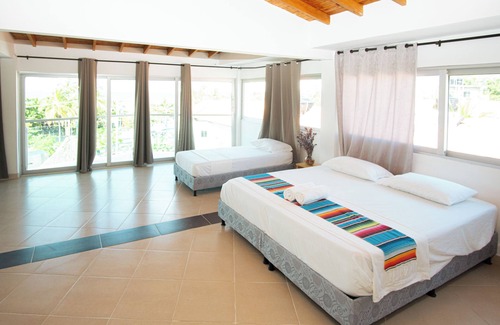 Covenas Hotel | Spacious Multiple Room with Balcony, Steps from the Beach