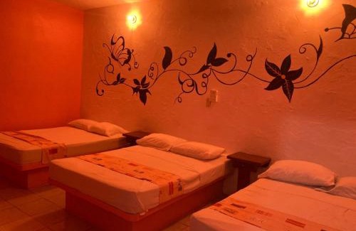 Tecolutla Municipality Hotel | Habitación triple en hotel el almirante