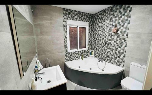 Bami House | Comfortable Room for Families – Your Ideal Getaway