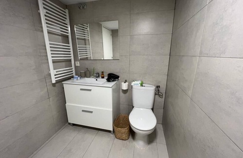 Biescas House | Spacious Rooms for Groups in Central Biescas
