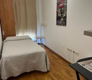 Algeciras House | Private Rooms in Shared Apartment with Ocean View & Breakfast