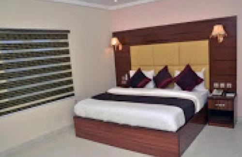 Igwuruta Cabin | Eco-Friendly Getaway at Habitat Hotel: Relax and Unwind