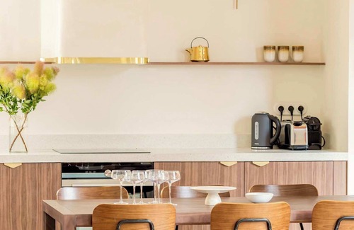 Quartier du Mail Apartment | Family-Friendly Apartment with 3 Bedrooms and Spa Amenities