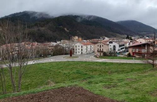 Sant Pau de Seguries Apartment | Highly Rated Habitatge Turístic Cal Ferrer for Families