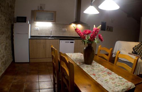 Cervera del Maestrat Apartment | Family-Friendly Retreat at Habitour - Casa Palmira