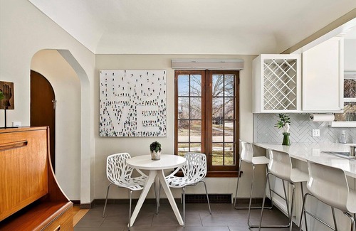 North End House | Experience Hand House with Hot Tub & Spa - 10/10 Rating!