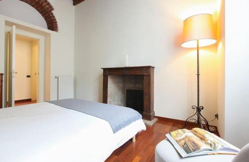 Magenta Apartment | HACCA Collection - Corso Magenta: 4-Star Family Paradise