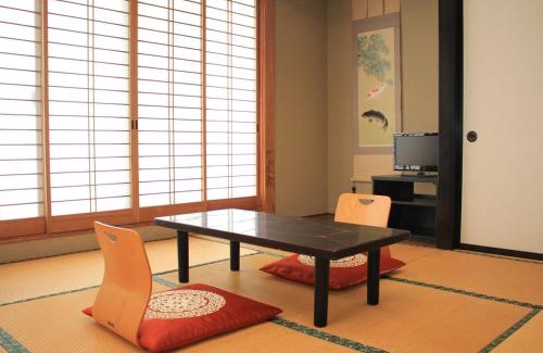 Makinohara Hotel | Child-Friendly Retreat at Hachibosi with Great Guest Ratings