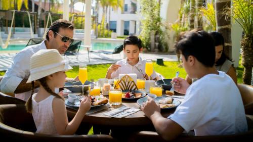 Cuatrocienegas De Carranza Hotel | Escape to Hacienda 1800: Family-Friendly with Pool & Hot Tub