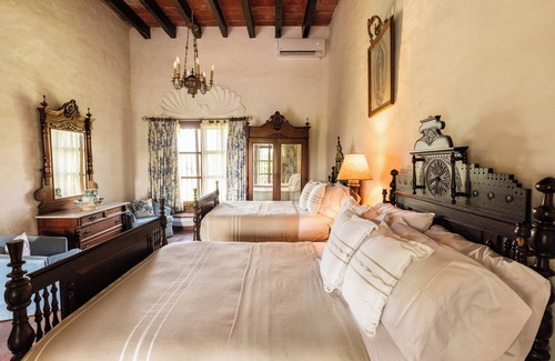 Acamilpa Hotel | Experience Luxury at Hacienda Acamilpa with Spa & Pool