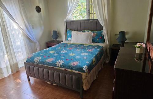 La Vega Province Villa | Cozy Hacienda Claro de Luna with Oceanfront Views