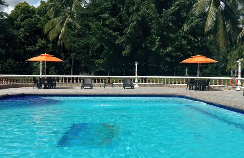 Santa Fe de Antioquia House | Hacienda Retreat with Private Pool, Spa & Jacuzzi Access