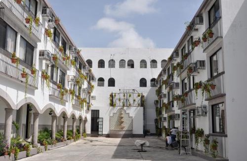 Downtown Cancun Hotel | Pet-Friendly Stay at Hacienda de Castilla with Pool & Hot Tub