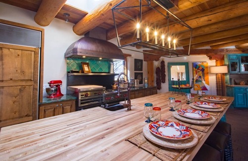 Taos House | Experience Hacienda Encantada: Mountain Views & Hot Tub Retreat