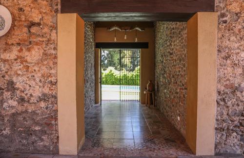 Atlixco Bed & Breakfast | Inviting Ximena Hacienda: Family-Friendly with Pool Access