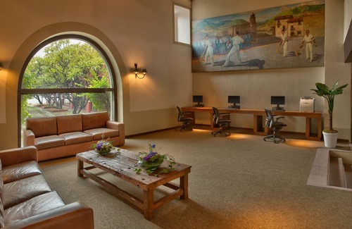 Jurica Hotel | Experience Elegance at Hacienda Jurica by Brisas Hotel