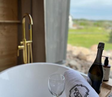 Zatory House | Drwalski Zakątek: Pet-Friendly Escape with Ocean View